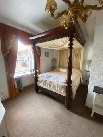 Parlors Hall Отель 2*