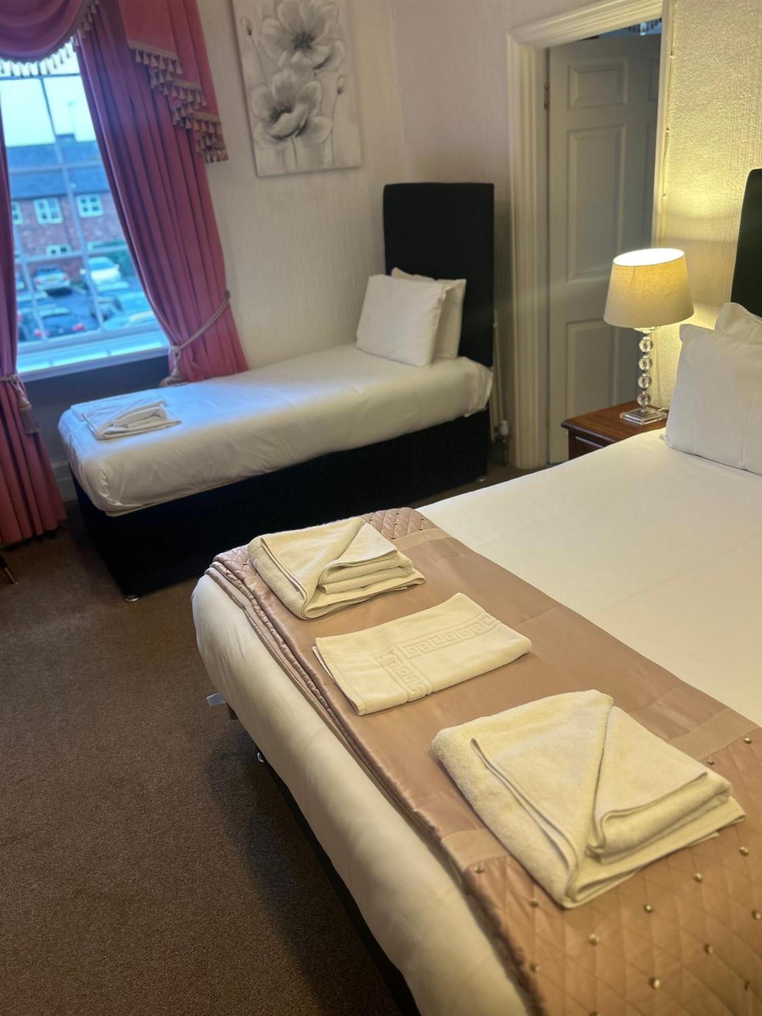 Parlors Hall Hotel 2*